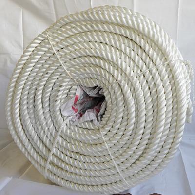 China 3 Streng Marine Grade Twisted Nylon Rope voor aanmeren / dokken / slepen Te koop