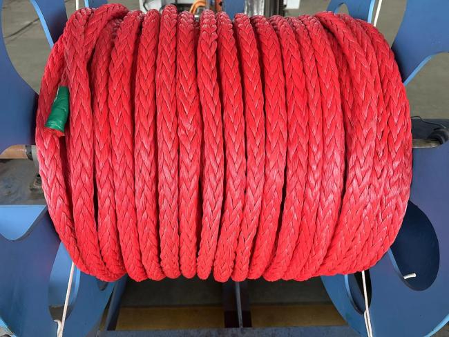12-Strand UHMWPE Rope in marine application