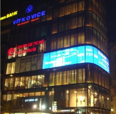 Китай Прозрачные крытые экраны водить дисплея P10 стеклянные для стеклянной стены видео рекламы здания продается