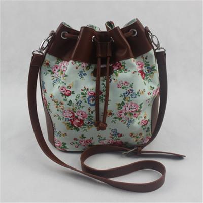 China Calico Printing Canvas Women Tote Bags / Crossbody Shoulder Bags With Natural Material for sale