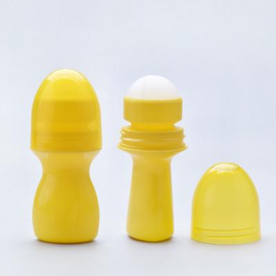 China A bola de rolo plástico amarela engarrafa o rolo 30ml cosmético no perfume à venda