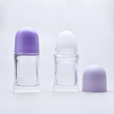 Китай Модные стеклянные бутылки с роликовыми шариками для ухода за кожей продается