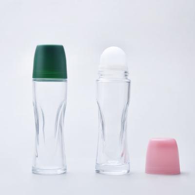 China material del cristal de botellas del rodillo del aceite esencial 65ml para Skincare en venta