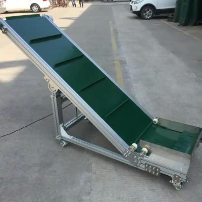 China Sistema de transporte de cinturón de PVC pequeño con trampolín inclinado de grado alimenticio OEM en venta