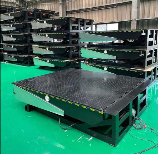 Quality 16mm Thickness Telescopic Lip Dock Leveler Hydraulic Dock Leveler for sale