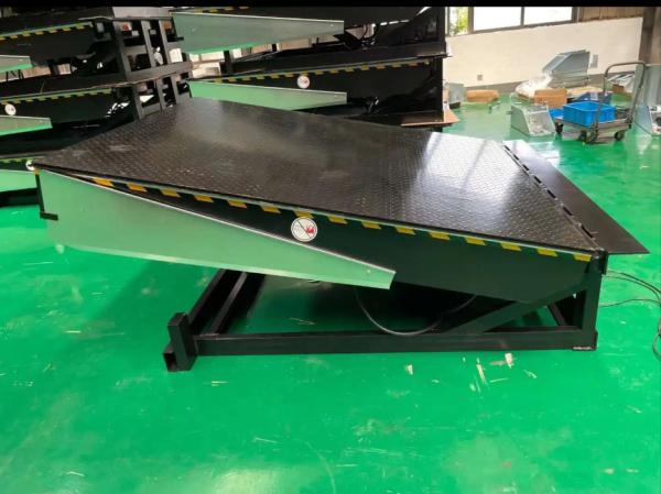 Quality 16mm Thickness Telescopic Lip Dock Leveler Hydraulic Dock Leveler for sale