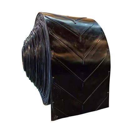 China Upper Convex Herringbone Conveyor Belt, Nylonn Anti Slip and Wear-resistant for sale