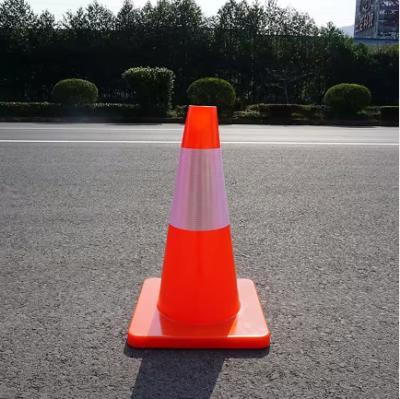 China 450 mm Produtos de segurança rodoviária Produtos de transporte Cone de trânsito de PVC à venda