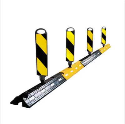 China Traffic Safety Products Retractable Road Dividers With Warning Posts Barrier Level Crossing Signs for sale