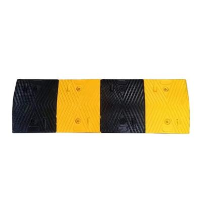 Chine 2024 Hot Sale Round Heavy Thick limite Roadway Safety Speed Breaker Bump à vendre