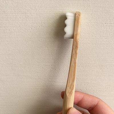 China Longitud de bambú del cepillo de dientes 193M M del carbón de leña suave negro amistoso de Eco en venta
