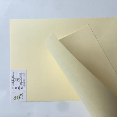 China 450gsm papel de envoltorio para regalos colorido de 70*100m m/de 787*1092m m/de 889*1194m m en venta