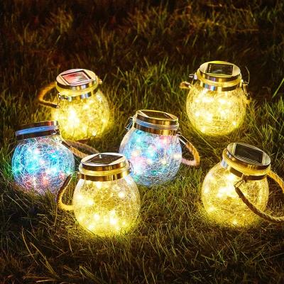 China Crackle LED Solar Lights Patio Glass Hanging Lights Wishing Christmas Mason Jar Lights for sale