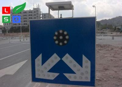 China Freestanding IP65 12V 5W Solar Powered LED Signs Lights for Traffic Safety for sale