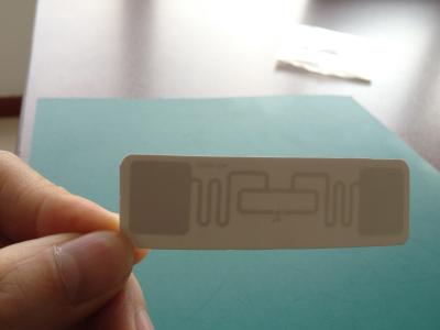 China La etiqueta engomada de la frecuencia ultraelevada RFID marca el papel en blanco Rfid Chip Sticker del extranjero con etiqueta H3 AZ-9662 de la etiqueta en venta
