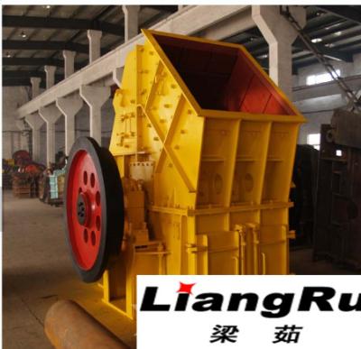 China Trituradora de martillo pesada de la capacidad grande, máquina del molino de martillo del guijarro/de la piedra caliza en venta