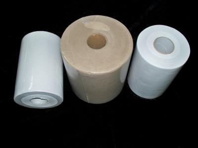 China Recycle Pulp 40gsm one Ply Central pull Paper Towels Roll of Strong Water Absorption for sale