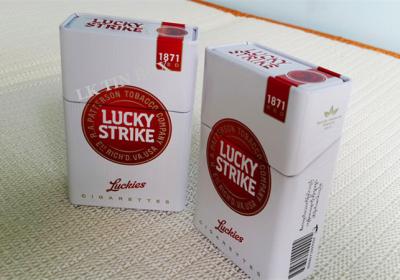 Chine Boîte en fer blanc articulée par coutume de cigarette de tabac de BATTE de couvercle avec graver pour en refief le paquet dur à vendre