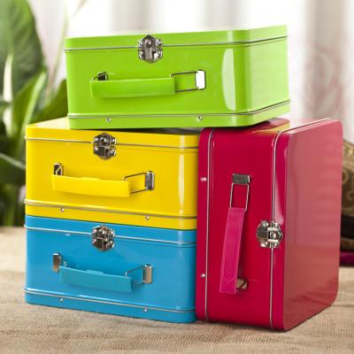 China Antique Lunch Boxes With Plastic Handle , Mini Lunch Box Tins for sale