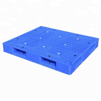China Paletes de plástico encastráveis ​​de 3 patins 1,2 x 1,2 m Palete de estantes reforçadas com aço resistente à venda
