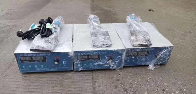 Chine L'aluminium 2000W de machine de soudure ultrasonore de générateur de masques avec le klaxon meurent moule à vendre
