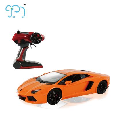 China RC Model 2.4G 1:10 Licensed Remote Control Car Toy With Light en venta