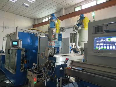 China La máquina estable 3.75KW del extrusor de tornillo del doble del PVC toma poder en venta