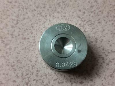 Китай Ультра точный поликристаллический чертеж диаманта умирает 0,0428 Mm весьма твердости продается