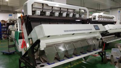 China Máquina del clasificador del color de la semilla de 7 canales inclinados para la línea de transformación del cardamomo en venta