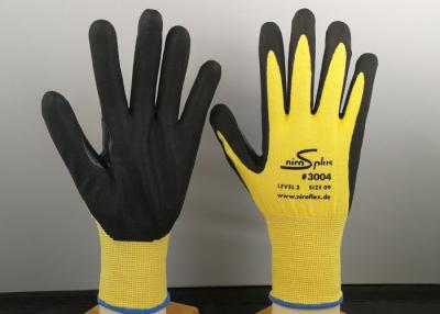 China HPPE Knitted Industrial Safety Gloves 13 Gauge With Thumb Tiger Reinforcement for sale