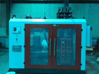 China Vollautomatischer Schmierölbehälter der Blasformen-Maschine 1L mit dem Defleshing und IML zu verkaufen