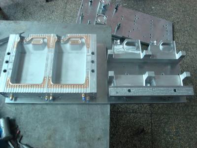 China Máquina de molde detergente do sopro da injeção do recipiente do HDPE automática à venda