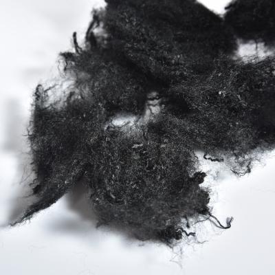 Chine Basse fibre discontinue de polyesters écologique de fonte pour le remplissage froid de robe de preuve à vendre