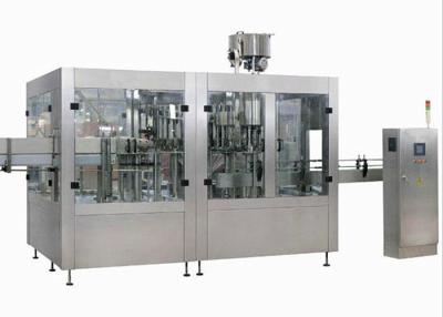 China Pequeña escala 3 en 1 máquina de embotellado del jugo de Monoblock en venta