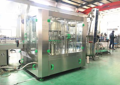 China Máquina de engarrafamento de enchimento de aço inoxidável do suco do lichi de 8 cabeças à venda
