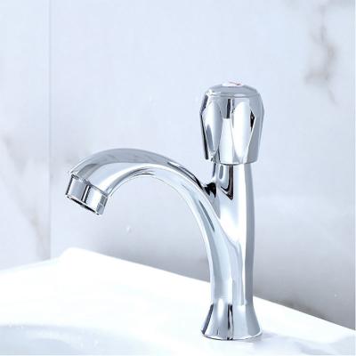 Chine Zinguez les robinets simples de bassin de salle de bains de poignée d'eau froide de robinet simple de bassin à vendre