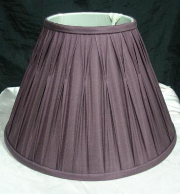 China Modern Hand Gathered Pleated Lamp shade Silk Fabric Box Softback en venta