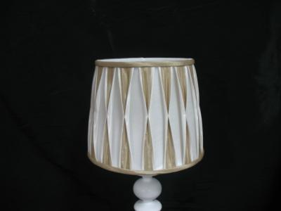 China OEM ODM 3 Colors Pleated Hand Gathered Silk Lampshade for sale