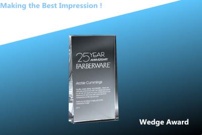 China crystal wedge award/acrylic wedge trophy/crystal nameplate/acrylic award/crystal award à venda