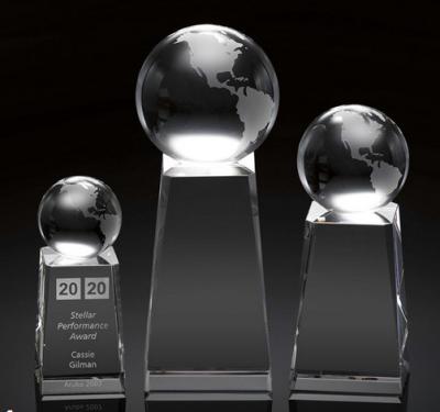 China 3d laser global crystal achievement award/crystal globe award with crystal rectangle base for sale