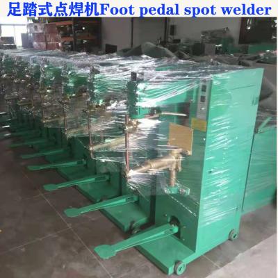 China Foot Pedal Small Spot Welder Machine 35KVA IC Circuit Board Thyristor Control for sale