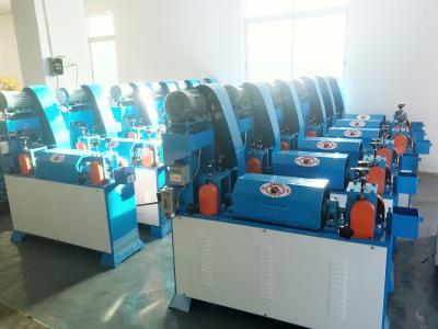 China Alambre automático del hierro que endereza la cortadora 2-5M M mecánicos en venta