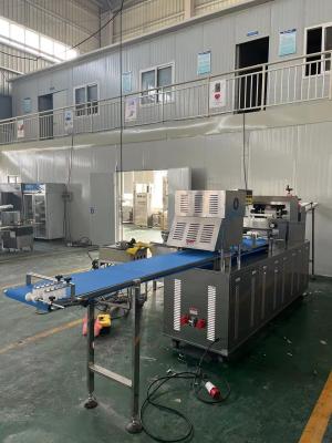 China cadena de producción automática del pan automático eléctrico 380V con el cortador en venta