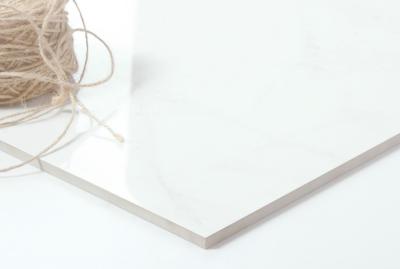 中国 カラーラの白い現代磁器のタイルの屋内および屋外の床および壁の使用 販売のため