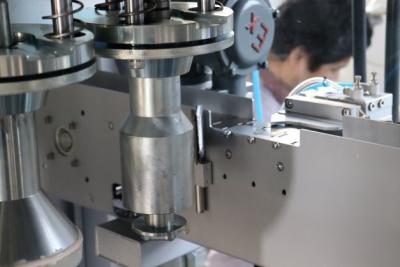 China 10L Small Liquid Filling Machine , Volumetric Filling Machine For Anticorrsion Paint for sale