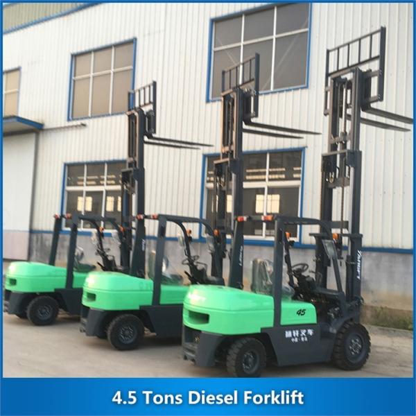 Quality 4.5 Tons Diesel Forklift Truck Diesel Powered Forklift for sale