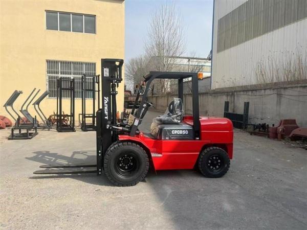 Quality 5 Tons Diesel Forklift Diesel Lift Truck CPCD50 for sale