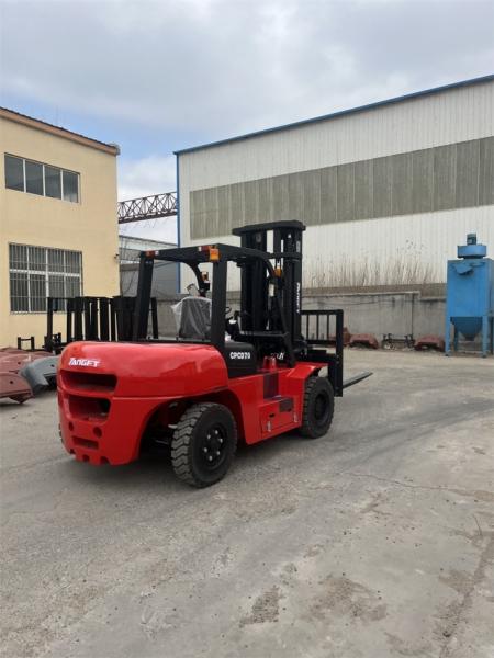 Quality Diesel Forklift 7000KG CPCD70 Forklift 7 Ton Forklift for sale