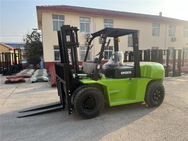 Quality Diesel Forklift 7000KG CPCD70 Forklift 7 Ton Forklift for sale