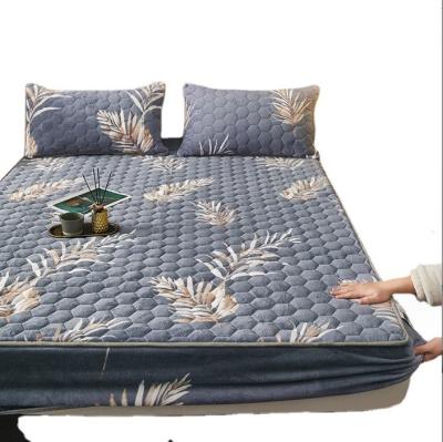 China Cama de cama lavável de luxo protector de cama hipoalergênico cobertura de colchão à venda